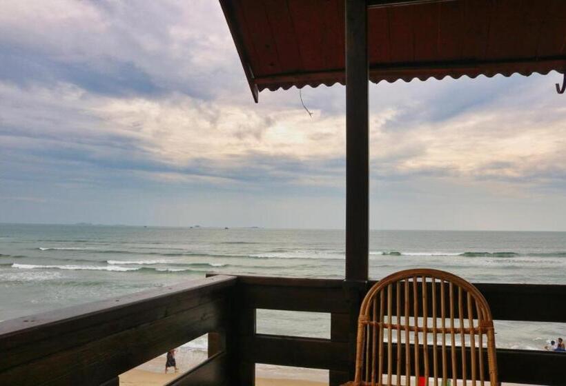 Отель The Empyrean