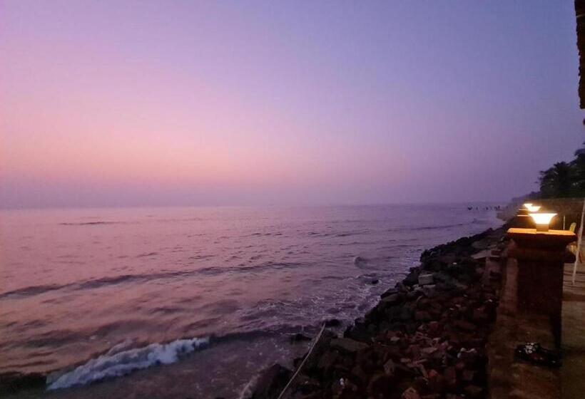 Отель The Empyrean