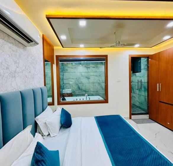 Отель Urban Stays