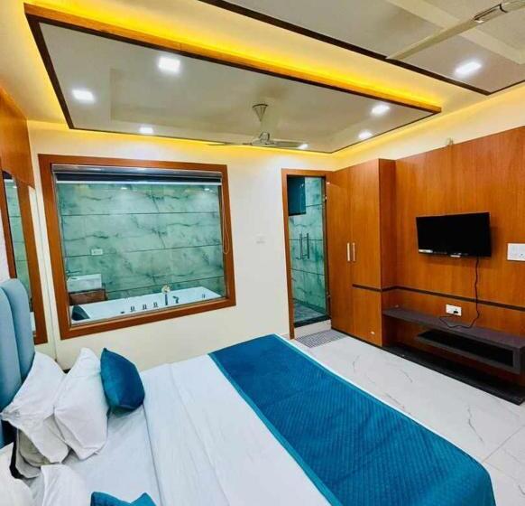 Отель Urban Stays