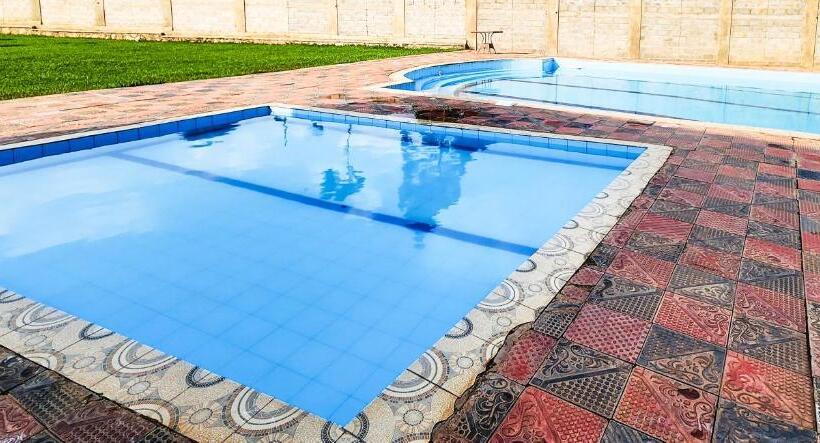 Hotel Victors Valley