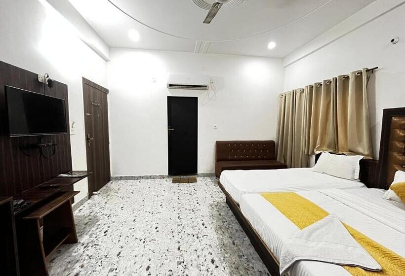 בית מלון כפרי Vrinda Sarovar