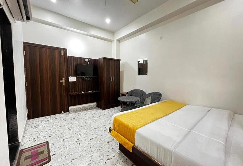 בית מלון כפרי Vrinda Sarovar