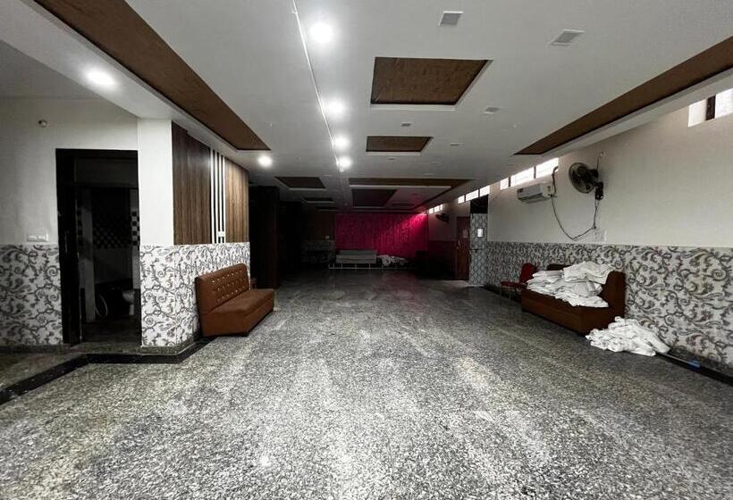 בית מלון כפרי Vrinda Sarovar