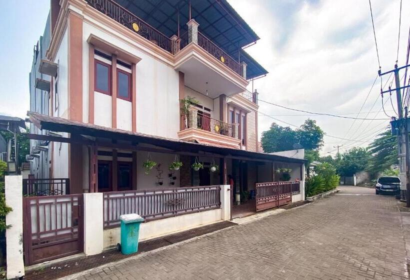 هتل Wisma Falira Serang Syariah Mitra Reddoorz