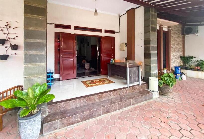 호텔 Wisma Falira Serang Syariah Mitra Reddoorz