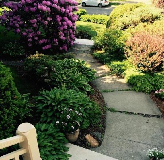 پانسیون 254 South Union Street Guest House