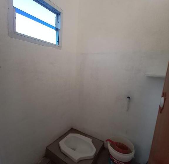 膳宿费 Almic Guesthouse Bogor