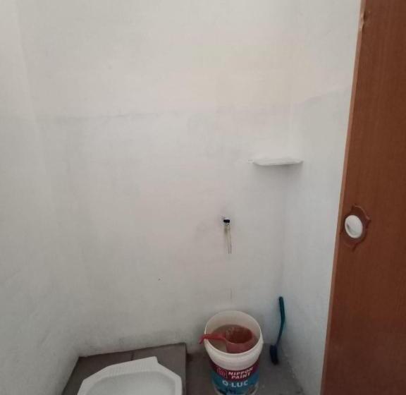 膳宿费 Almic Guesthouse Bogor