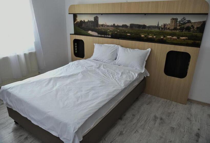 پانسیون Apartament S Moise