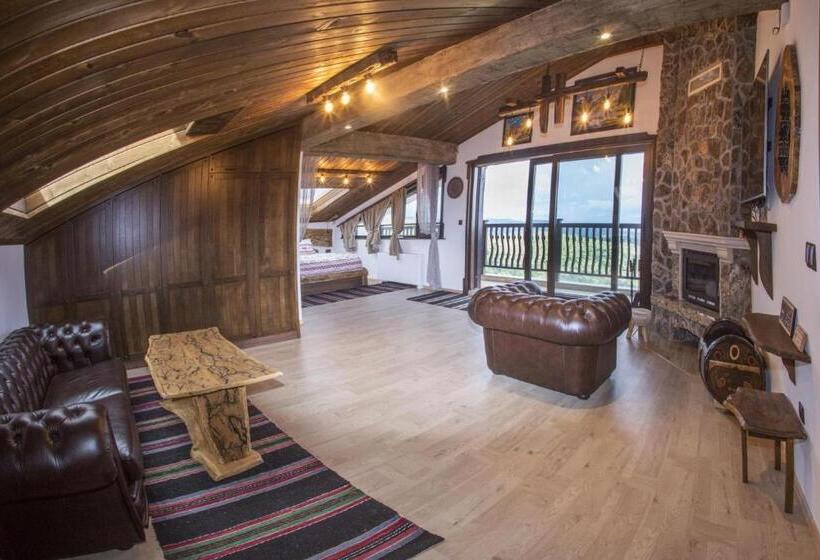 ペンション Chateau Erkech