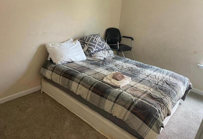 بنسيون Comforts Corner