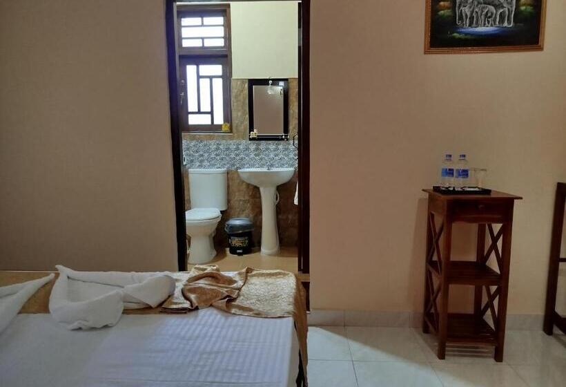 بنسيون Cosy White Palace