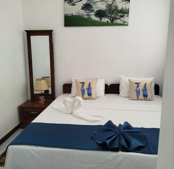 بنسيون Cosy White Palace