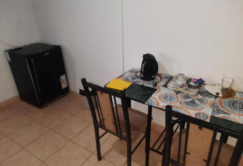 بنسيون Hostel El Submarino
