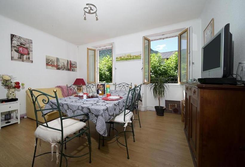 Пансион Jolie Chambre Au Calme à Auzat