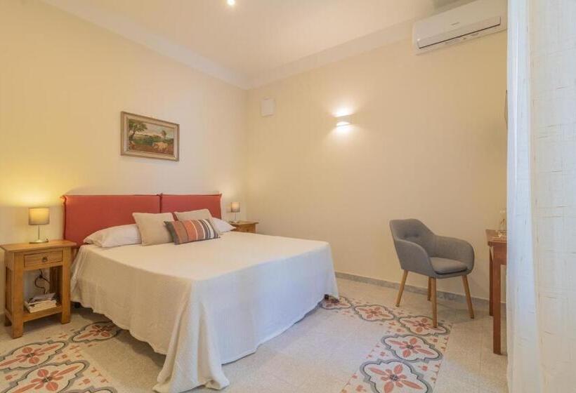 פנסיון Lake Lovers Lodge