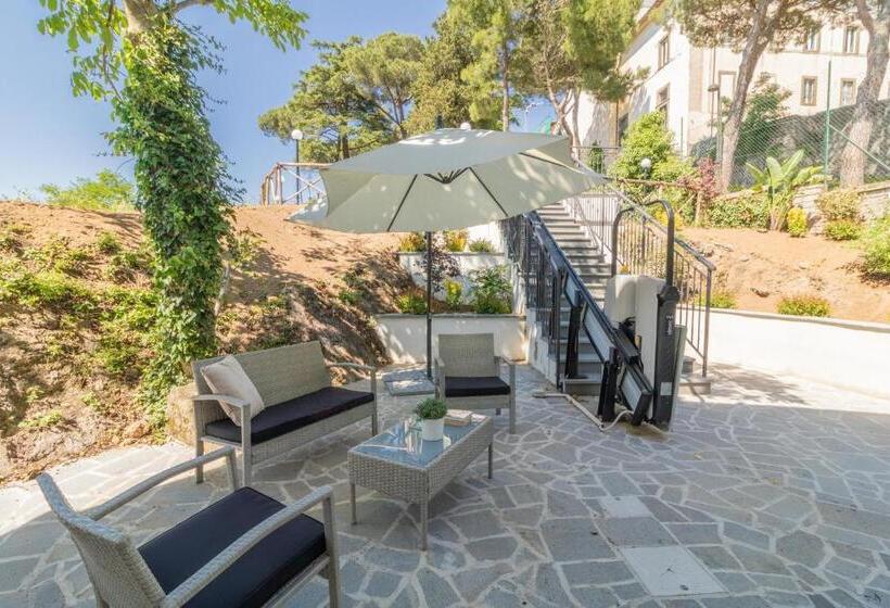 פנסיון Lake Lovers Lodge