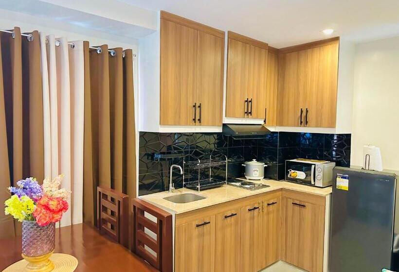 پانسیون Maven Suite Baguio