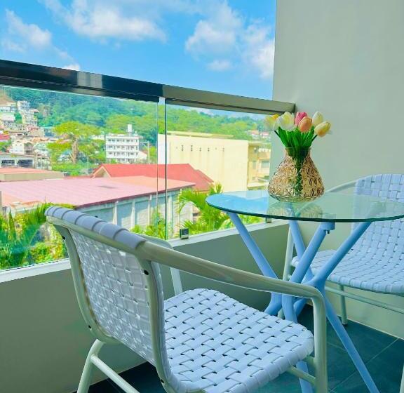 پانسیون Maven Suite Baguio