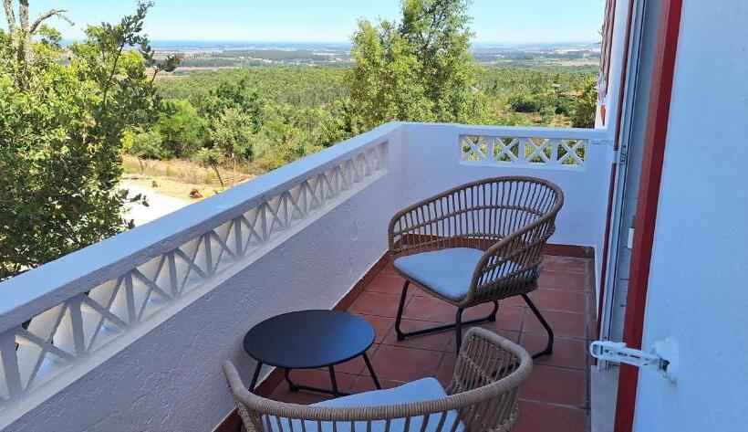 پانسیون Monte Da Silveira