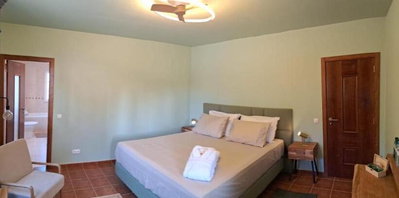 پانسیون Monte Da Silveira