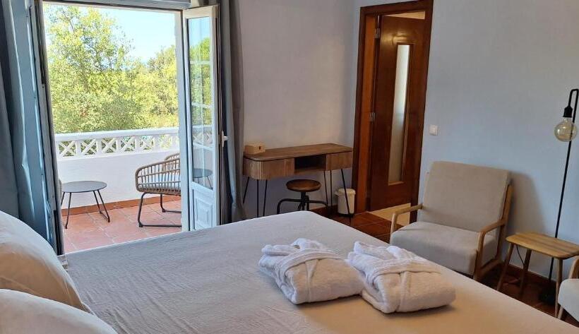 پانسیون Monte Da Silveira