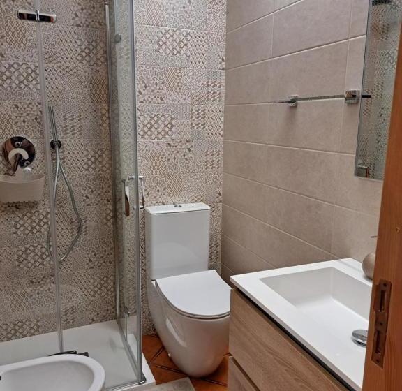 פנסיון Nancyanna House