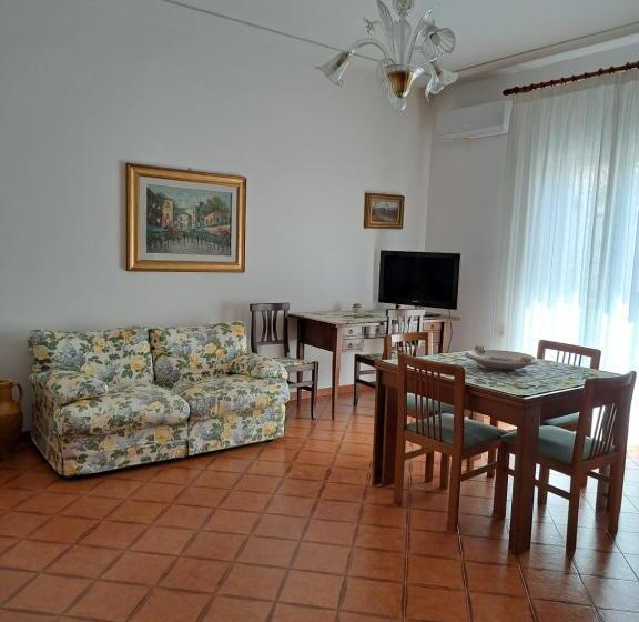 פנסיון Nancyanna House