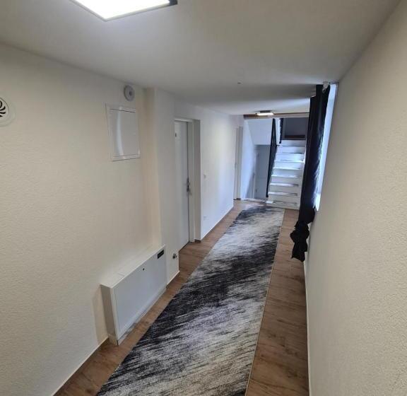 پانسیون No Name