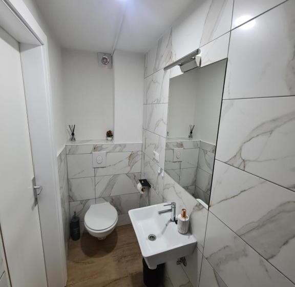 پانسیون No Name