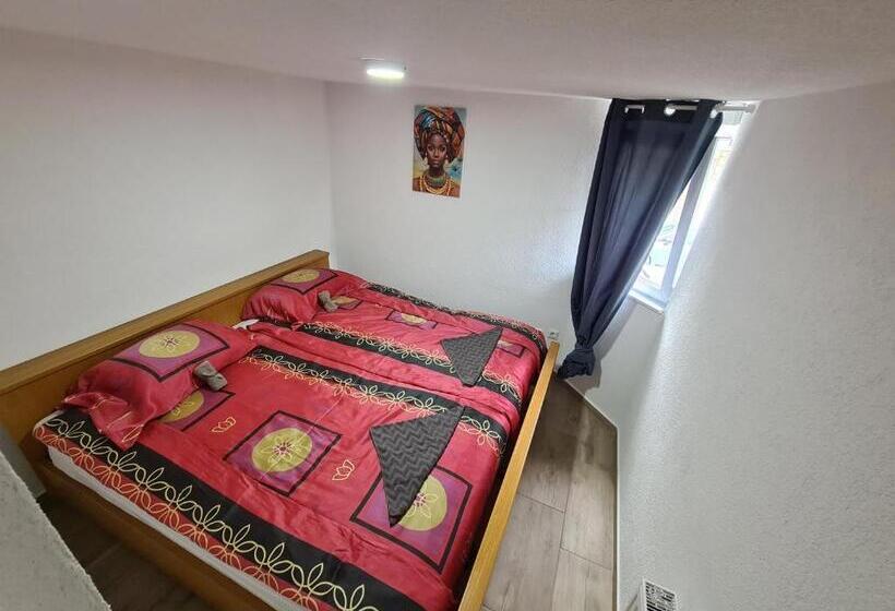 پانسیون No Name