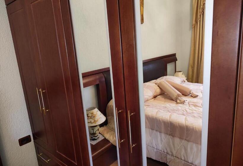 פנסיון The Village House