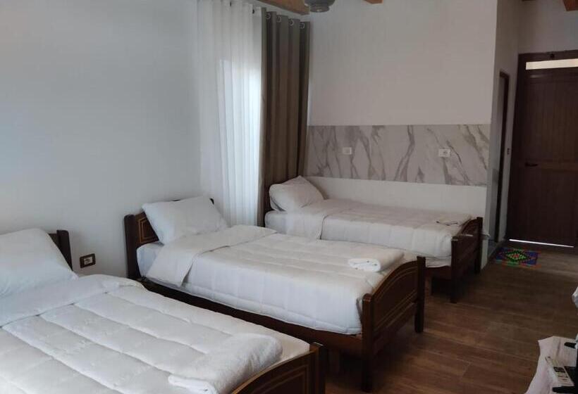 ペンション Vellezrit Shkambi