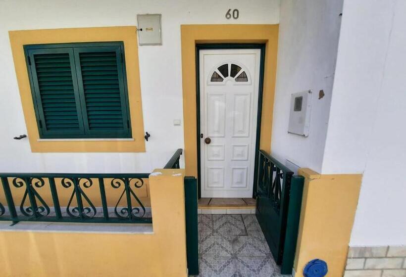 פנסיון Vicentina Guest House