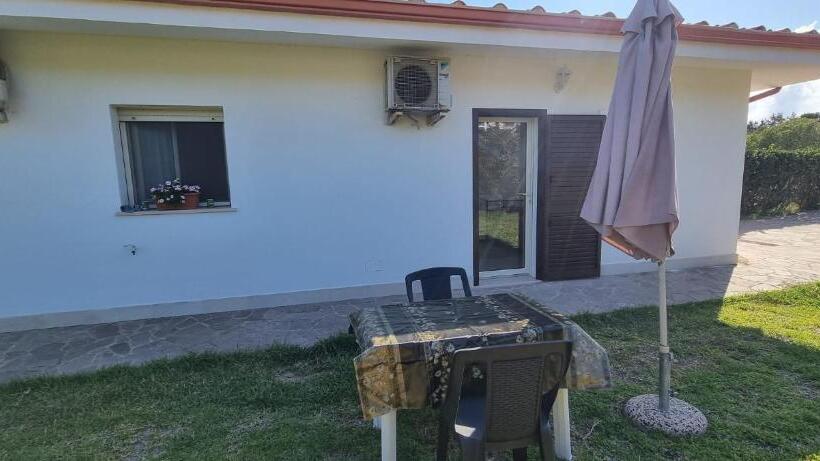 بنسيون Villa Red Melons