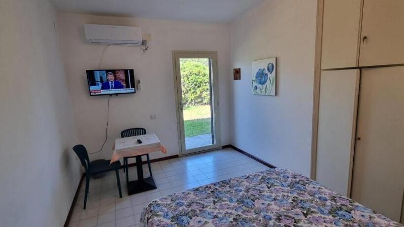 بنسيون Villa Red Melons