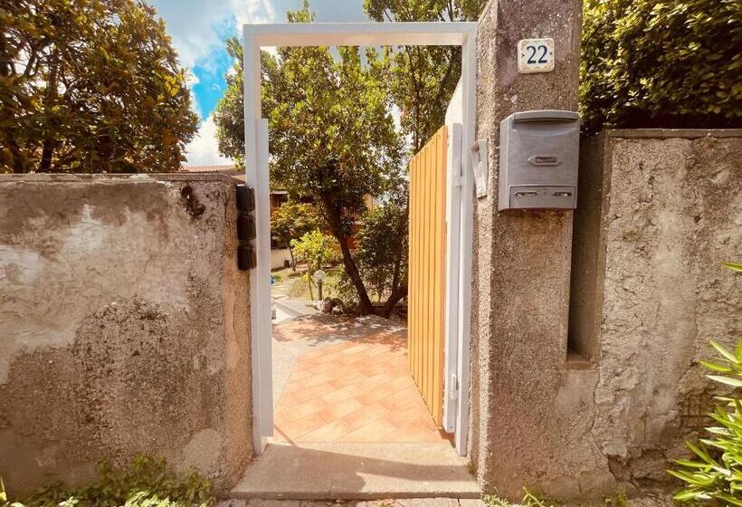 پانسیون Villetta Home Castelli Apartments