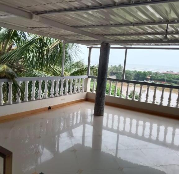 リゾートホテル Astra Sea View Rooms And Villa North Goa