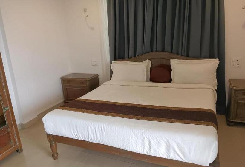 리조트 Astra Sea View Rooms And Villa North Goa