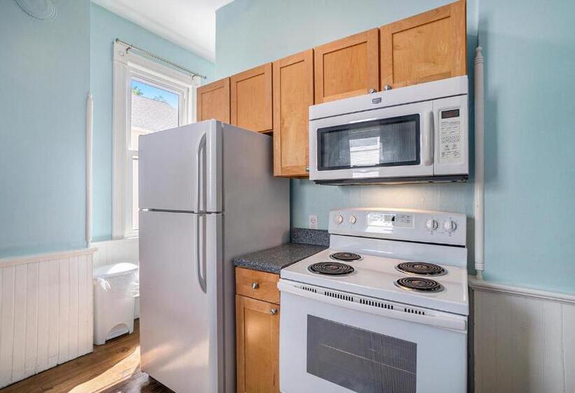 The Grand Inn Apartment Hotel 200