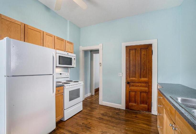 The Grand Inn Apartment Hotel 200