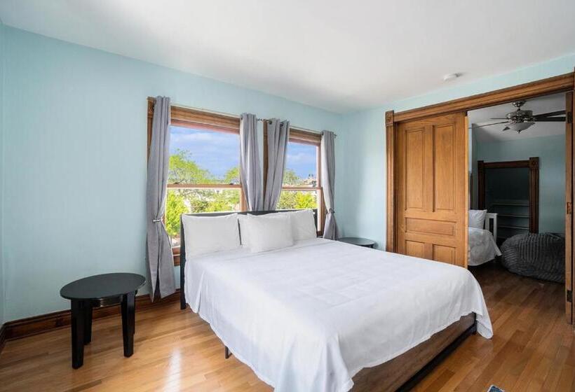 The Grand Inn Apartment Hotel 200