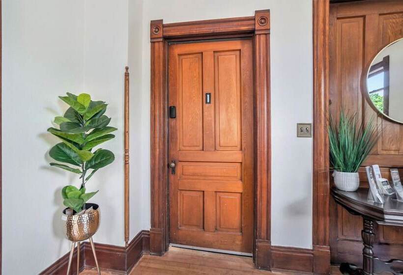 The Grand Inn Apartment Hotel 200