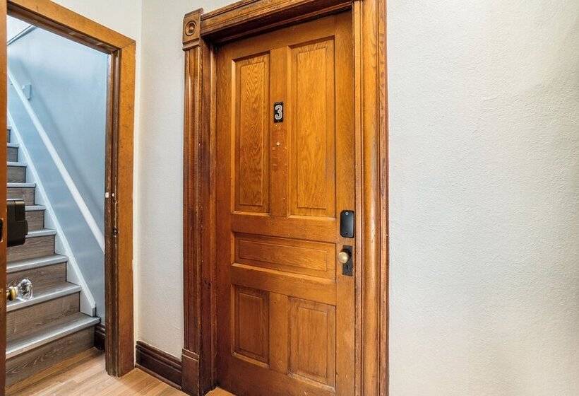 The Grand Inn Apartment Hotel 200