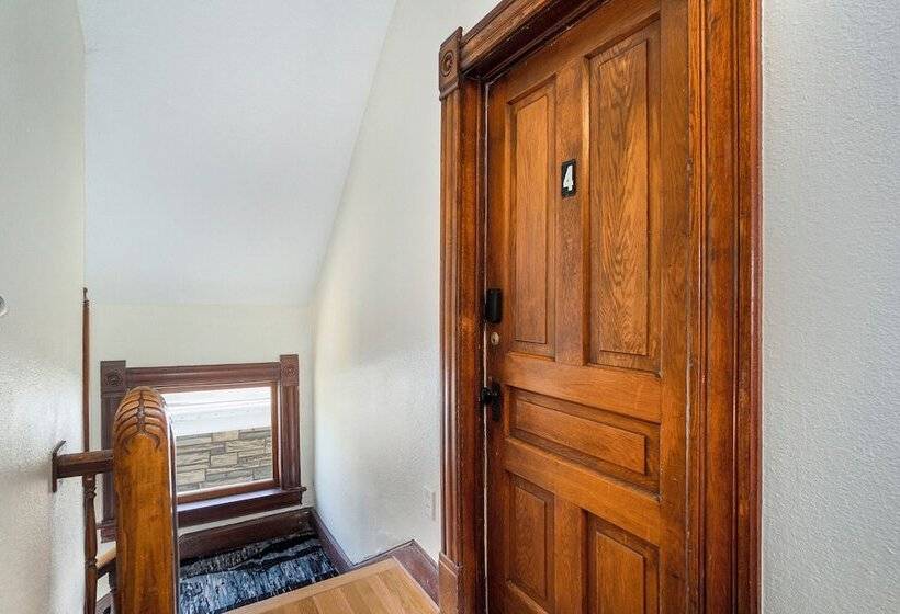 The Grand Inn Apartment Hotel 200