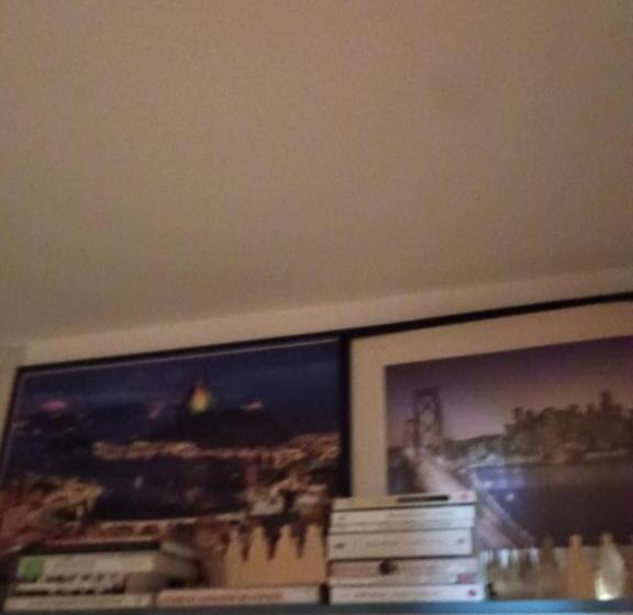 הוסטל Bed In Shared Vintage Room, Old Town, Kitchen ,no Net