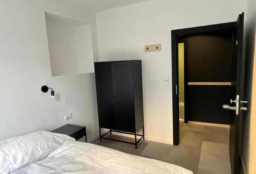 Izy Stay Hostel Coworking Nomads