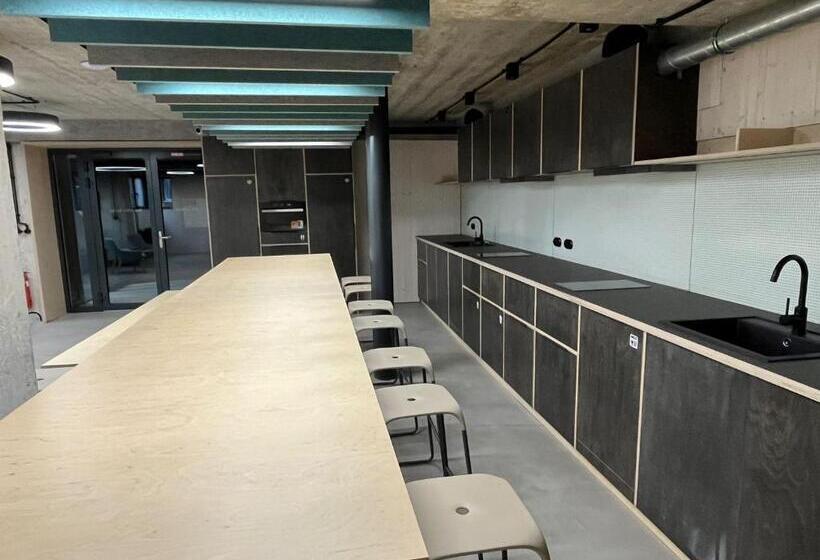 Izy Stay Hostel Coworking Nomads