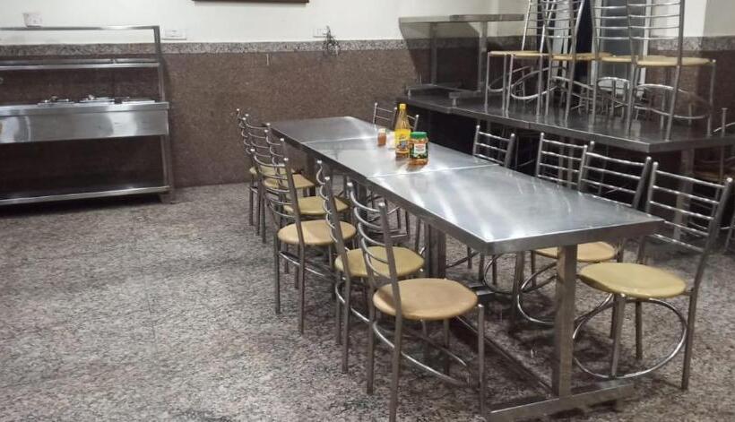 Общежитие Khalsa Boys Residency